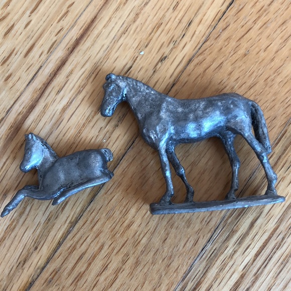 HORSES - Pewter Mares and Foals -set of 5 - Picture 7 of 7